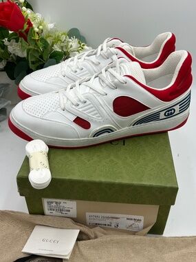 Men’s Gucci low top basket sneaker. Size 15. Made in Italy.